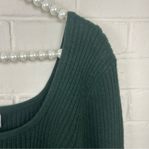 Old Navy Fitted Cropped Square-Neck Rib-Knit Green Sweater Size L - Picture 6 of 8
